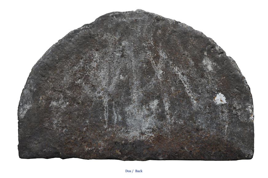 Plaque de cheminée ancienne au blason armorié et aux chiens Plaque de cheminée ancienne au blason armorié et aux chiens-6