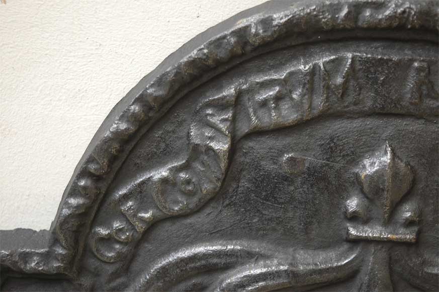 Plaque de cheminée aux armes de France Plaque de cheminée aux armes de France-2