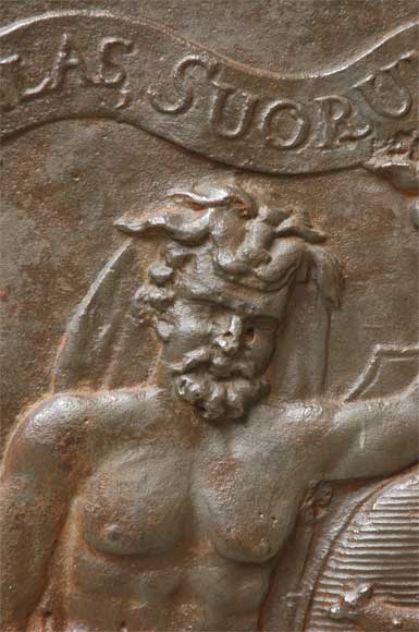 Plaque de cheminée ancienne aux armes de la famille de Jannel de Belval Plaque de cheminée ancienne aux armes de la famille de Jannel de Belval-4