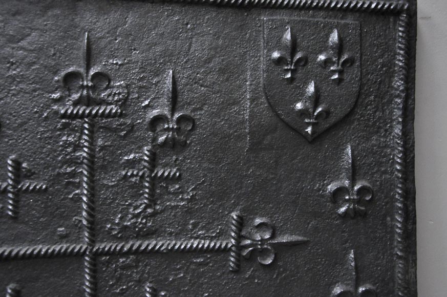 Plaque de cheminée d'époque gothique Plaque de cheminée d'époque gothique-3