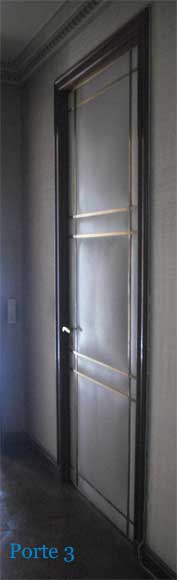 Série de quatre portes en cuir et laiton Série de quatre portes en cuir et laiton-5