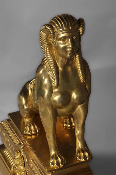 Barre de chenêts ancienne aux sphinges, en bronze redoré Barre de chenêts ancienne aux sphinges, en bronze redoré-4