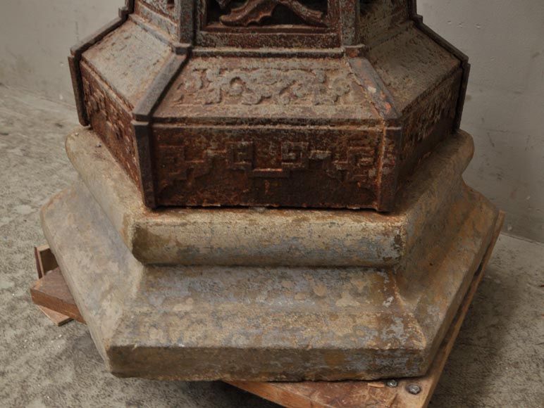 Grande jardinière ancienne de style chinoisante en fonte de fer ajourée Grande jardinière ancienne de style chinoisante en fonte de fer ajourée-14