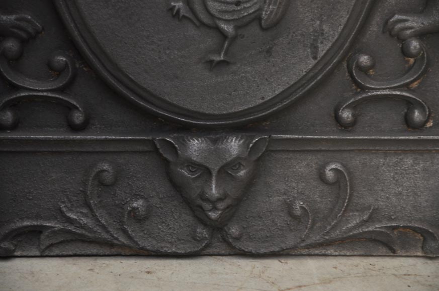 Plaque de cheminée à décor de coqs et de lions Plaque de cheminée à décor de coqs et de lions-5