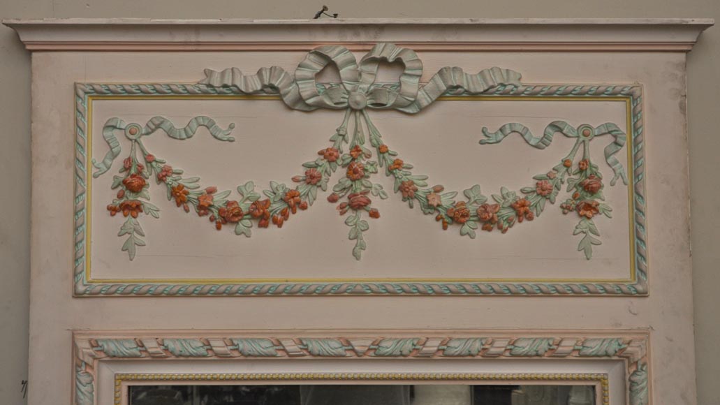 Trumeau ancien de style Louis XVI à décor de stuc polychrome représentant des guirlandes de fleurs Trumeau ancien de style Louis XVI à décor de stuc polychrome représentant des guirlandes de fleurs-1