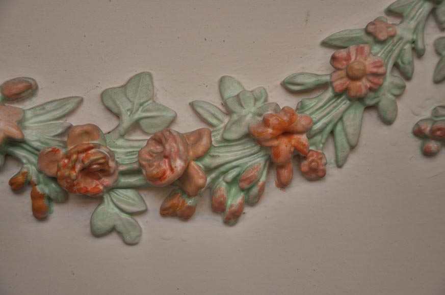 Trumeau ancien de style Louis XVI à décor de stuc polychrome représentant des guirlandes de fleurs Trumeau ancien de style Louis XVI à décor de stuc polychrome représentant des guirlandes de fleurs-4