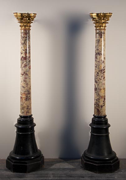 Paire de colonnes anciennes de style Louis XVI en Brèche Violette et bois sculpté et doré Paire de colonnes anciennes de style Louis XVI en Brèche Violette et bois sculpté et doré-0
