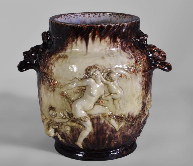 Théodore DECK (1823-1891) et Joseph Gustave CHERET (1838-1894) - Important vase à décor en relief de naïades et de chérubins-0
