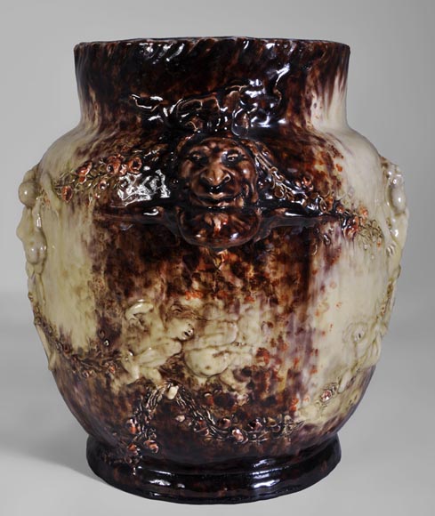 Théodore DECK (1823-1891) et Joseph Gustave CHERET (1838-1894) - Important vase à décor en relief de naïades et de chérubins-4
