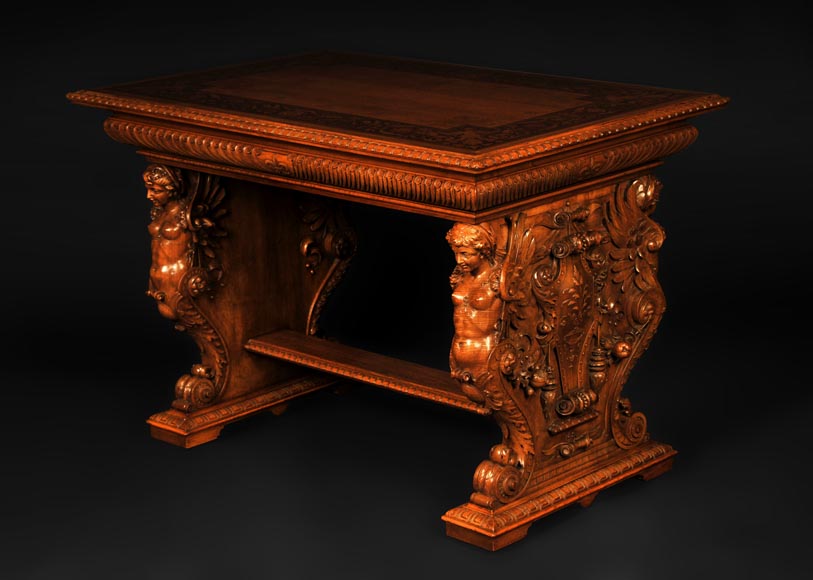 Henri-Auguste FOURDINOIS (1830-1907) - Table de style néo-Renaissance à décor de chimères-0