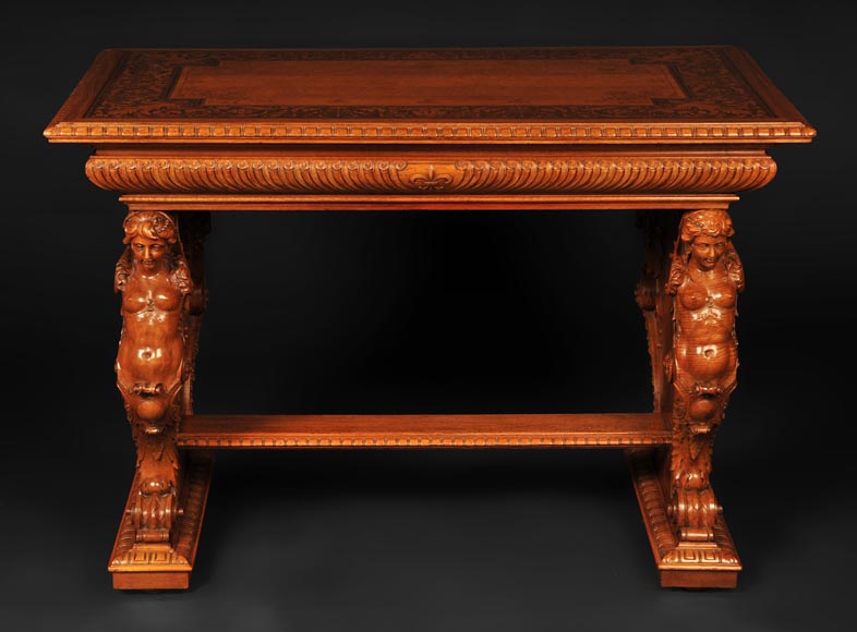 Henri-Auguste FOURDINOIS (1830-1907) - Table de style néo-Renaissance à décor de chimères-3