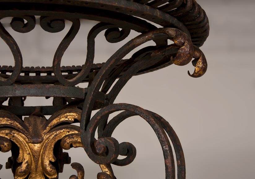 Brasero de style Louis XV en fer forgé doré à l'huile-2