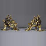 Belle paire de chenets anciens d'époque Louis XV aux Allégories de l'Eté en bronze doré et bronze à patine brune