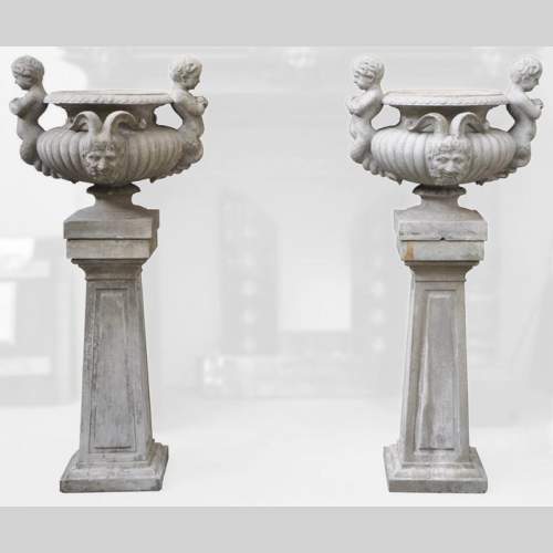Louis LONATI, Paire de vasques à decors de tritons et de faunes, sur leurs socles d'origine