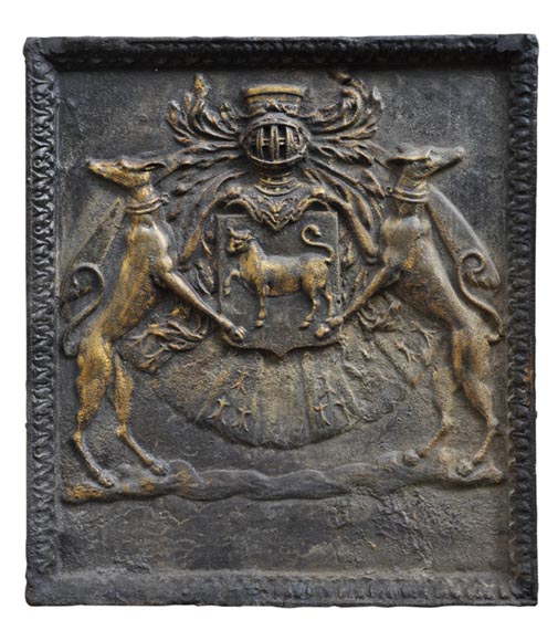 Superbe plaque de cheminée aux armes de Jean Bouhier de Savigny, première moitié du XVIIIè siècle-0
