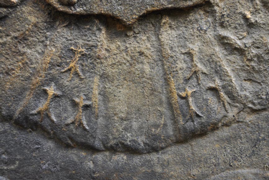 Superbe plaque de cheminée aux armes de Jean Bouhier de Savigny, première moitié du XVIIIè siècle-5