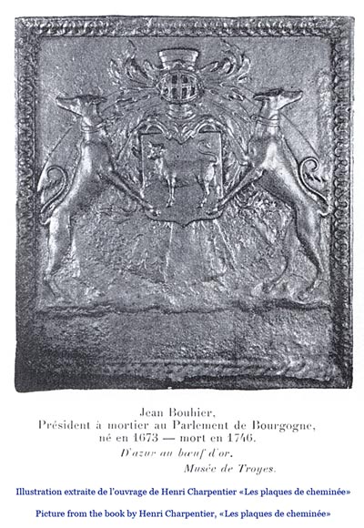 Superbe plaque de cheminée aux armes de Jean Bouhier de Savigny, première moitié du XVIIIè siècle-10