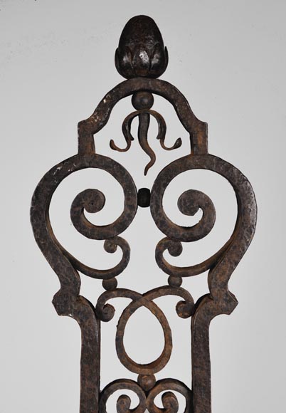 Paire De Chenets Anciens En Fer Forgé - Pour Cheminée - Style Rétro