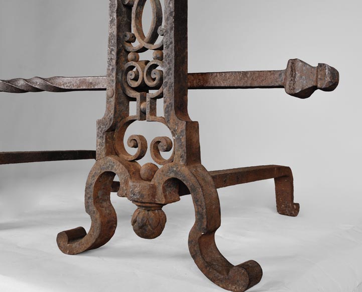 Ensemble de chenets en fer forgé, chenets anciens, accessoire