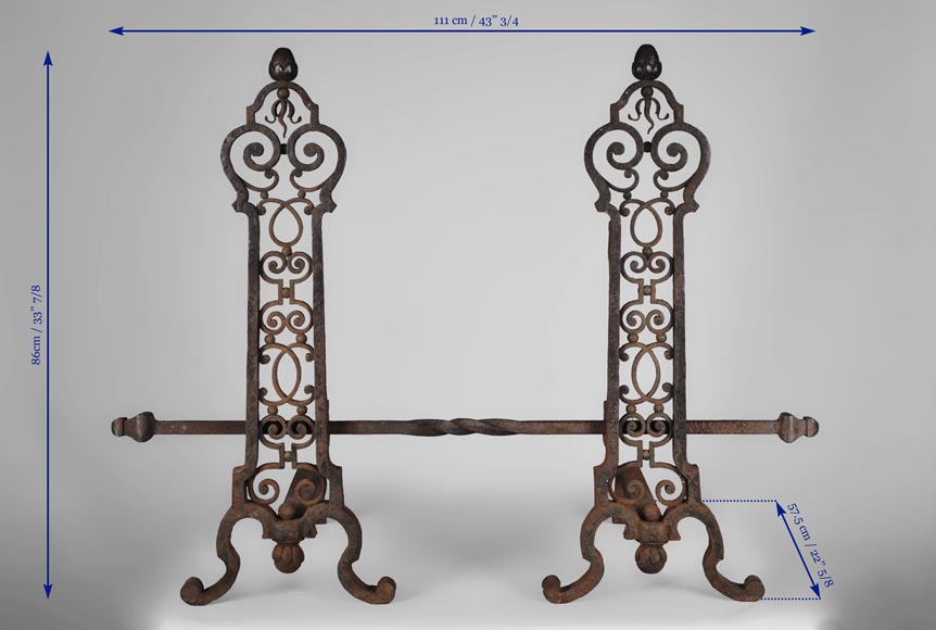 Importante paire de chenets anciens en fer forgé-8