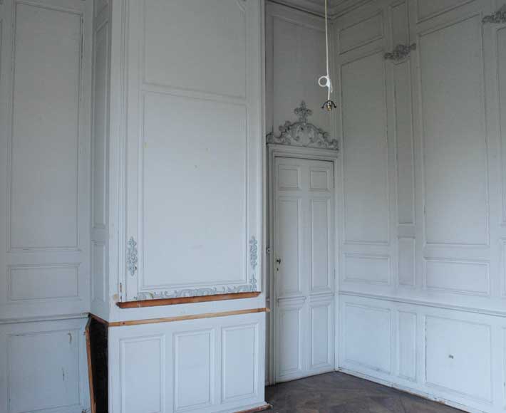 Pièce de boiserie du XVIIIème siècle et son parquet d'origine.-10