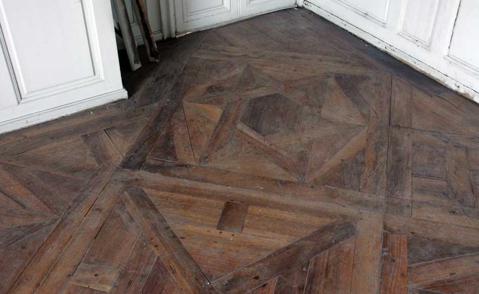 Pièce de boiserie du XVIIIème siècle et son parquet d'origine.-29