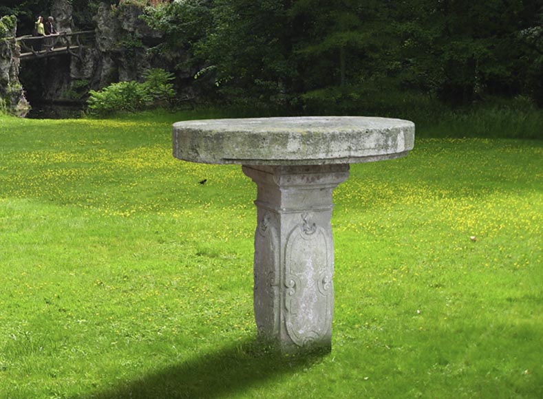 Table De Jardin Ancienne En Pierre Calcaire A Decor Grave Xixe