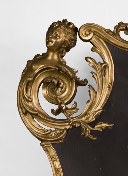 François LINKE (1855-1946) and BOUHON Frères - Gilt bronze firescreen adorned with espagnolettes and attributes of love_fr