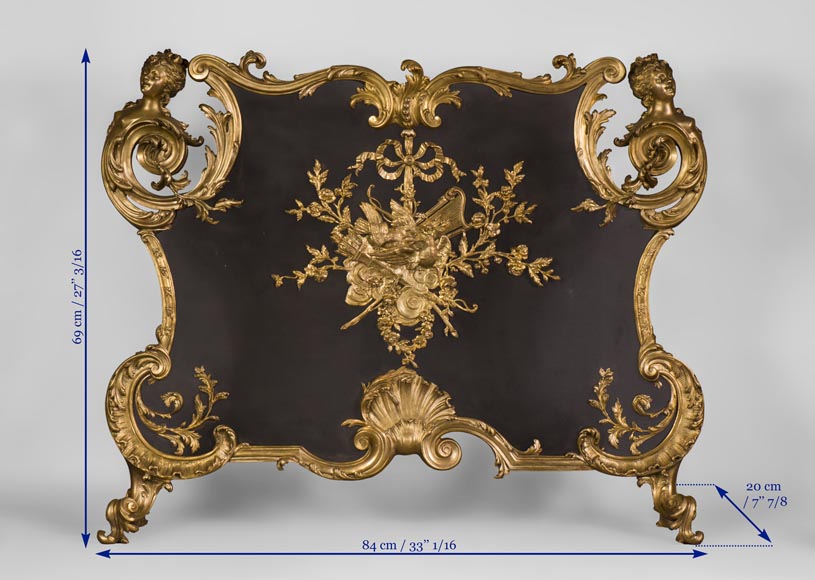 François LINKE (1855-1946) and BOUHON Frères - Gilt bronze firescreen adorned with espagnolettes and attributes of love_fr