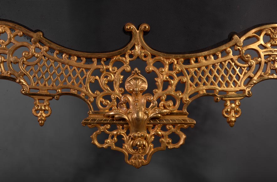 Grand pare-étincelles ancien en bronze doré de style Napoléon III à la tête de satyre -7