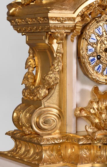 Maison DENIERE - Garniture de cheminée de style Napoléon III, en marbre et bronze doré, à décor d'enfants-9