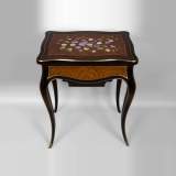 Julien-Nicolas RIVART (1802-1867) - Table à ouvrage à décor de campanules blanches et mauves en marqueterie de porcelaine