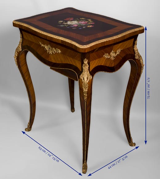 Maison TAHAN et Julien-Nicolas RIVART (1802-1867) - Belle table à ouvrage à bouquet de fleurs en marqueterie de porcelaine et ornements de bronze doré-7