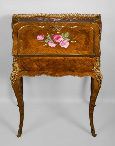 Alphonse GIROUX et cie (1838-1867) et Julien-Nicolas RIVART (1802-1867) - Très beau bureau de pente aux espagnolettes à décor de roses en incrustation de porcelaine-1