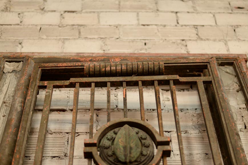 POILLERAT Gilbert - Paire de portes et garde-corps Art Déco en fer forgé et bronze, 1936-7