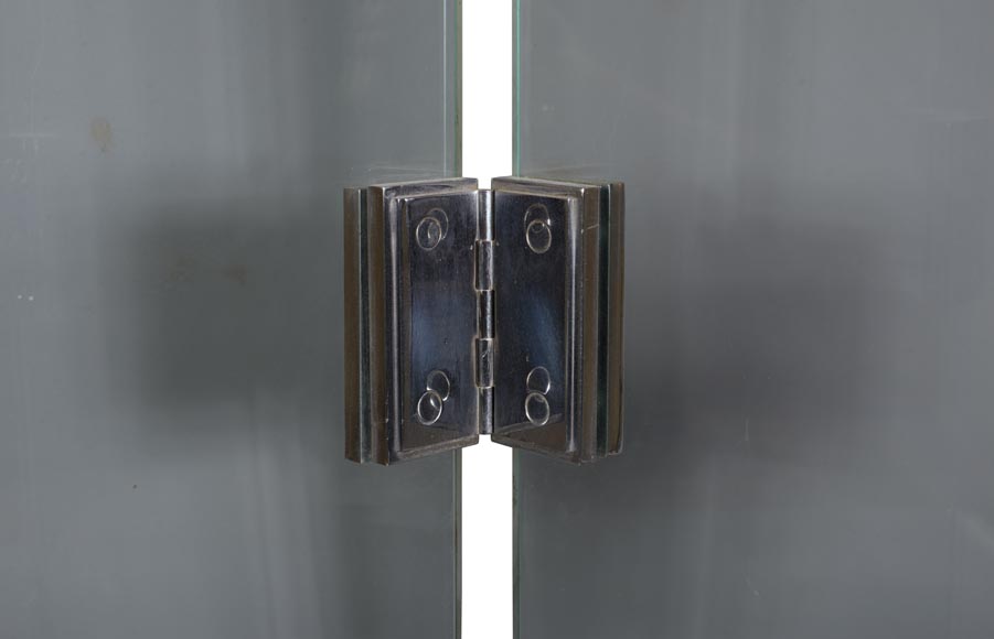 Pare étincelles à quatre vantaux en verre et métal chromé, années 1970-2