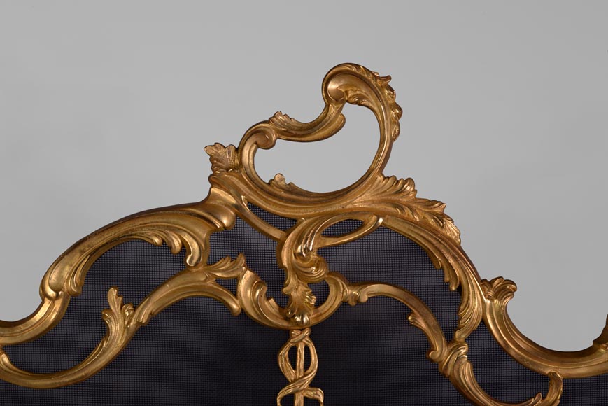 Pare-étincelles ancien de style Louis XV à décor de cornes d'abondance-2