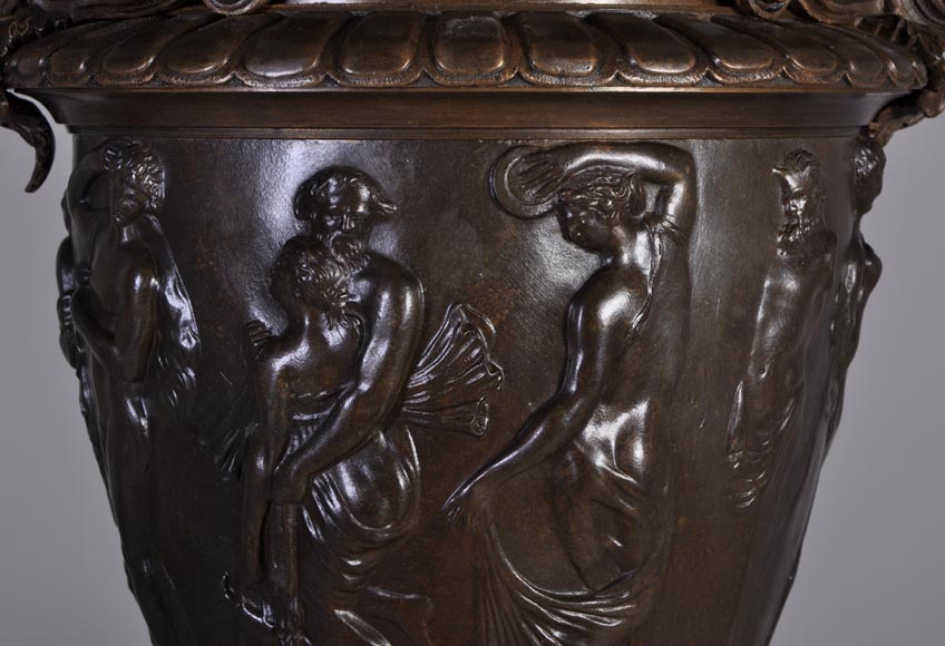 Importante pendule double face de style Napoléon III en marbre statuaire et bronze-8