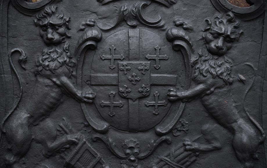 Belle plaque de cheminée ancienne aux armes de la famille de Cléron, Lorraine, XVIIIè siècle-1