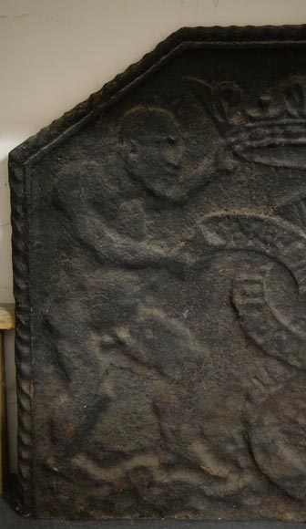 Rare plaque de cheminée ancienne du XVIIè siècle avec Satan-2
