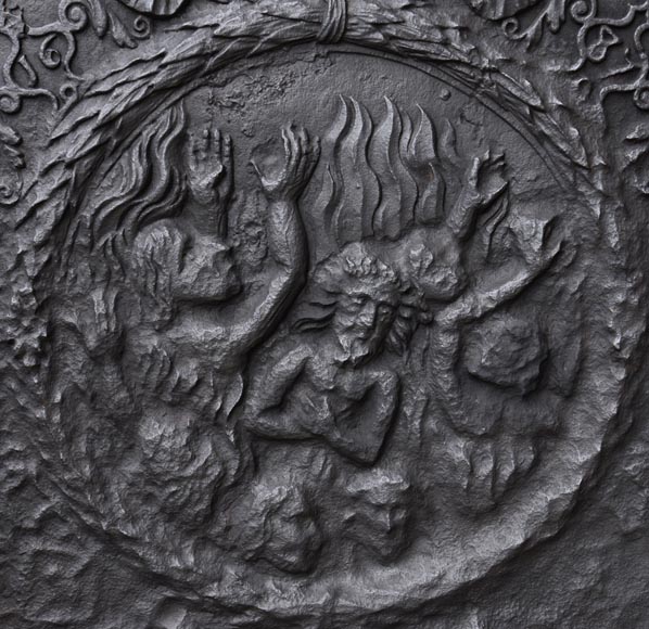 Plaque de cheminée ancienne représentant les Damnés brûlant en Enfer -1