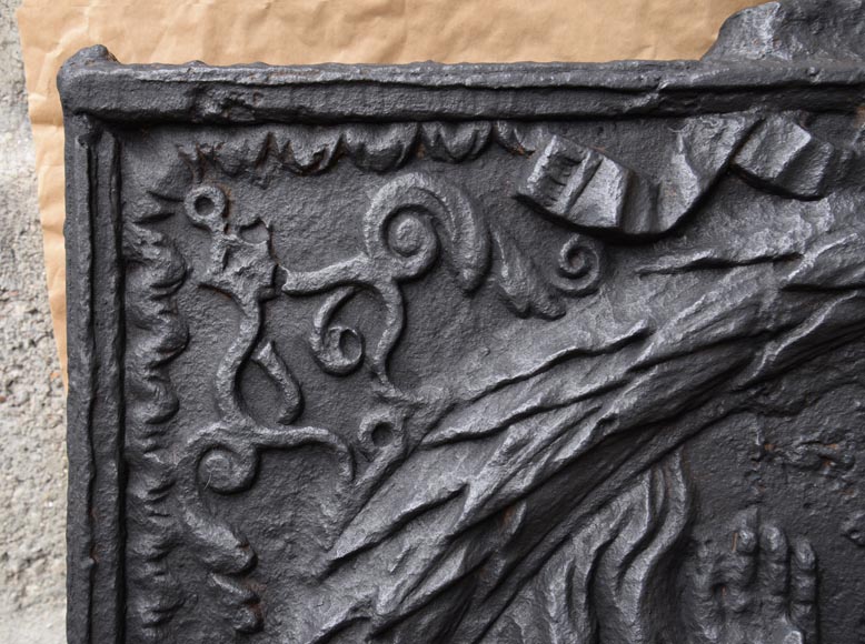 Plaque de cheminée ancienne représentant les Damnés brûlant en Enfer -5