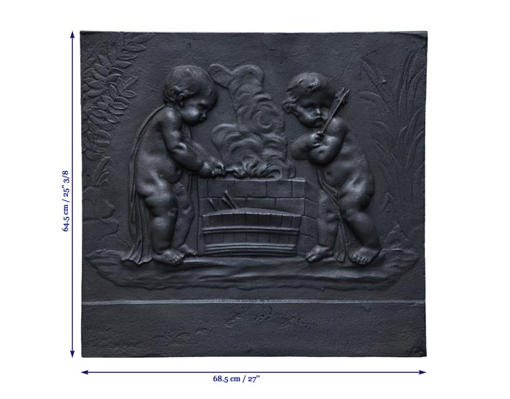 Putti forgeant les flèches de Cupidon, plaque de cheminée ancienne-6