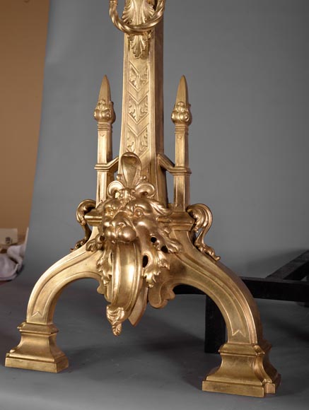 Paire de chenets ancienne de style Napoléon III en bronze doré aux têtes de lions -3