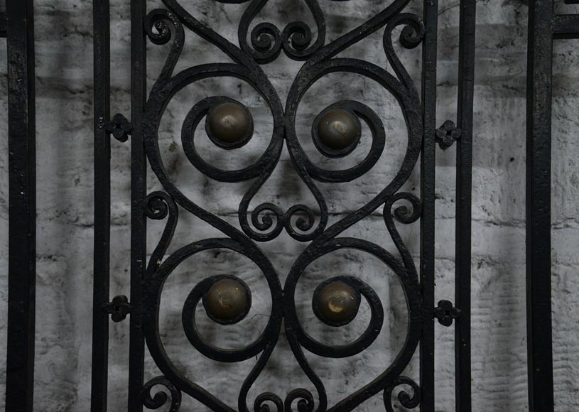 Ancienne porte Art Déco en fer forgé au panier de fruits, années 1930-3