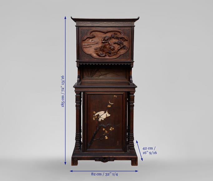 Petit meuble japonisant à décor sculpté et de marqueterie de nacre et d'ivoire-8