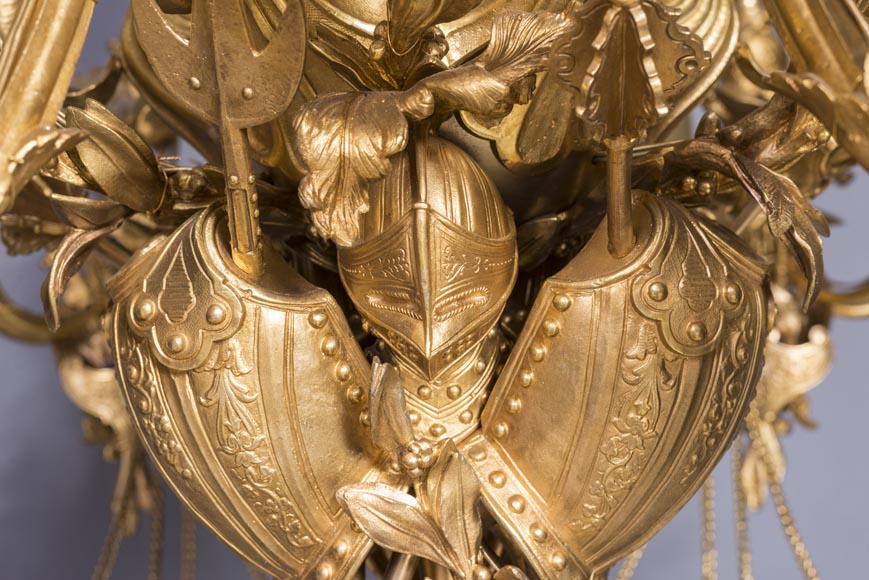 Jean-François-Théodore GECHTER (1795–1844 ) & Nicolas-Germain CHARPENTIER (1807–1864), Ensemble comprenant un lustre et une paire d’appliques aux porte-étendards et trophées-5