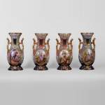 MANUFACTURE DE BAYEUX - Suite de quatre vases à décor polychrome et or de Chinois