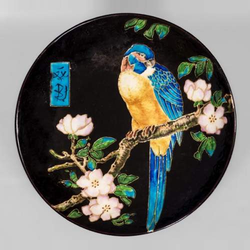 MANUFACTURE JULES VIEILLARD & CIE - Plat en céramique émaillée à décor cloisonné d'un perroquet