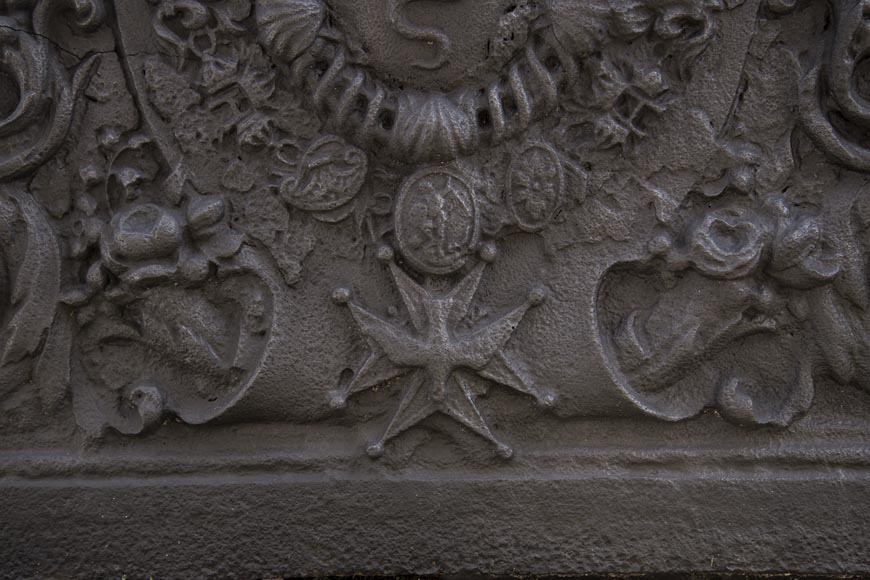 Extraordinaire plaque de cheminée aux armes de Jean-Baptiste Colbert, marquis de Seignelay-4